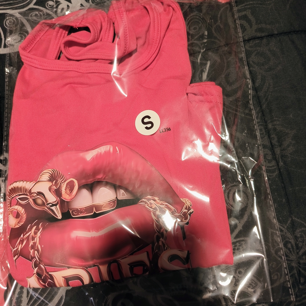 Women’s Hot Pink Graphic Tank Top - Small